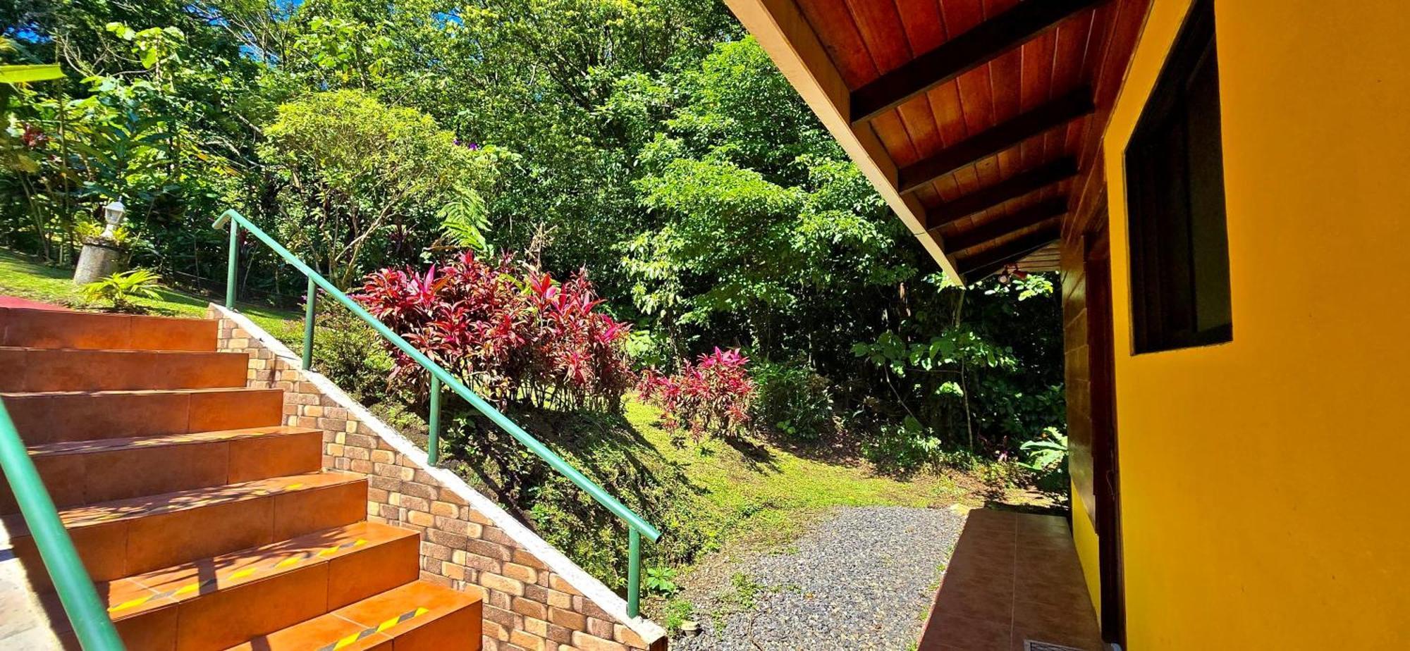 Heliconias Rainforest Lodge Bijagua Exteriör bild